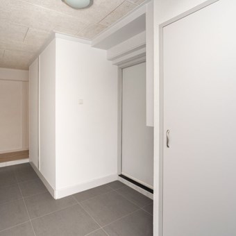 Alkmaar, Lodewijk van Velthemstraat, 2-kamer appartement - foto 2