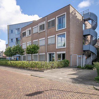 Heerenveen, Stationsplein, galerijflat - foto 2