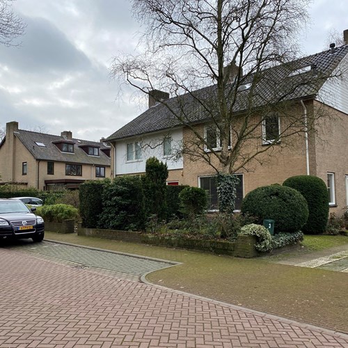 Huizen, Estrikweg, 2-onder-1 kap woning - foto 1