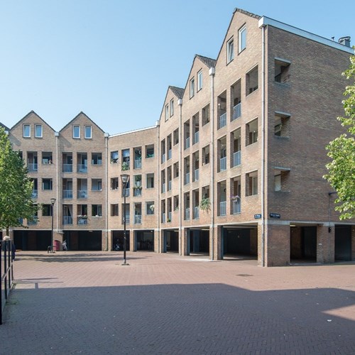 Dordrecht, Varkenmarkt, portiekflat - foto 1