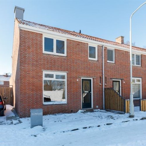 Almelo, Henk Höftenstraat, hoekwoning - foto 1