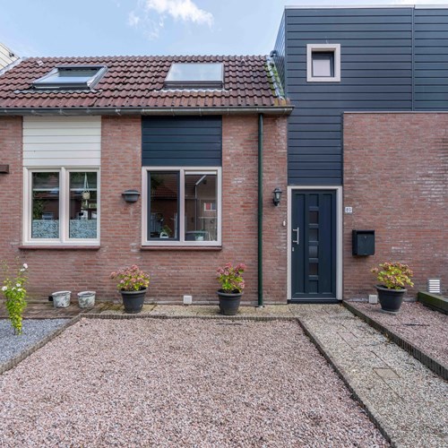 Veendam, Leliestraat, tussenwoning - foto 1