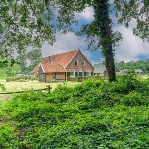 Winterswijk Woold, Schoolweg, woonboerderij - foto 1