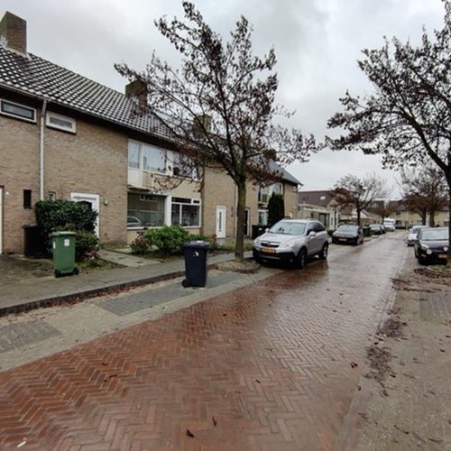 Best, Deken B J van Miertstr, tussenwoning - foto 1