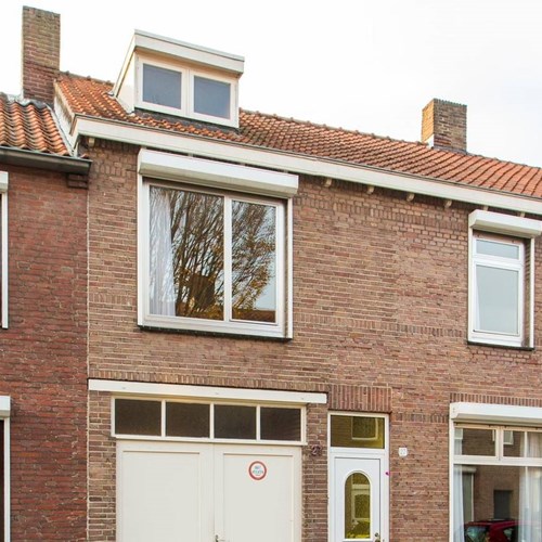 Tilburg, Arent van 's Gravesandestraat, tussenwoning - foto 1