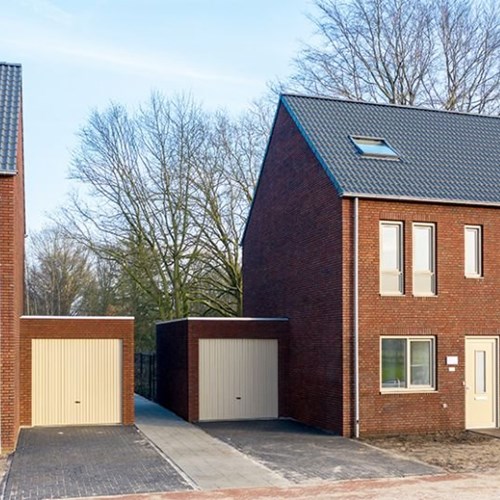 Tienray, Kloosterstraat, hoekwoning - foto 1